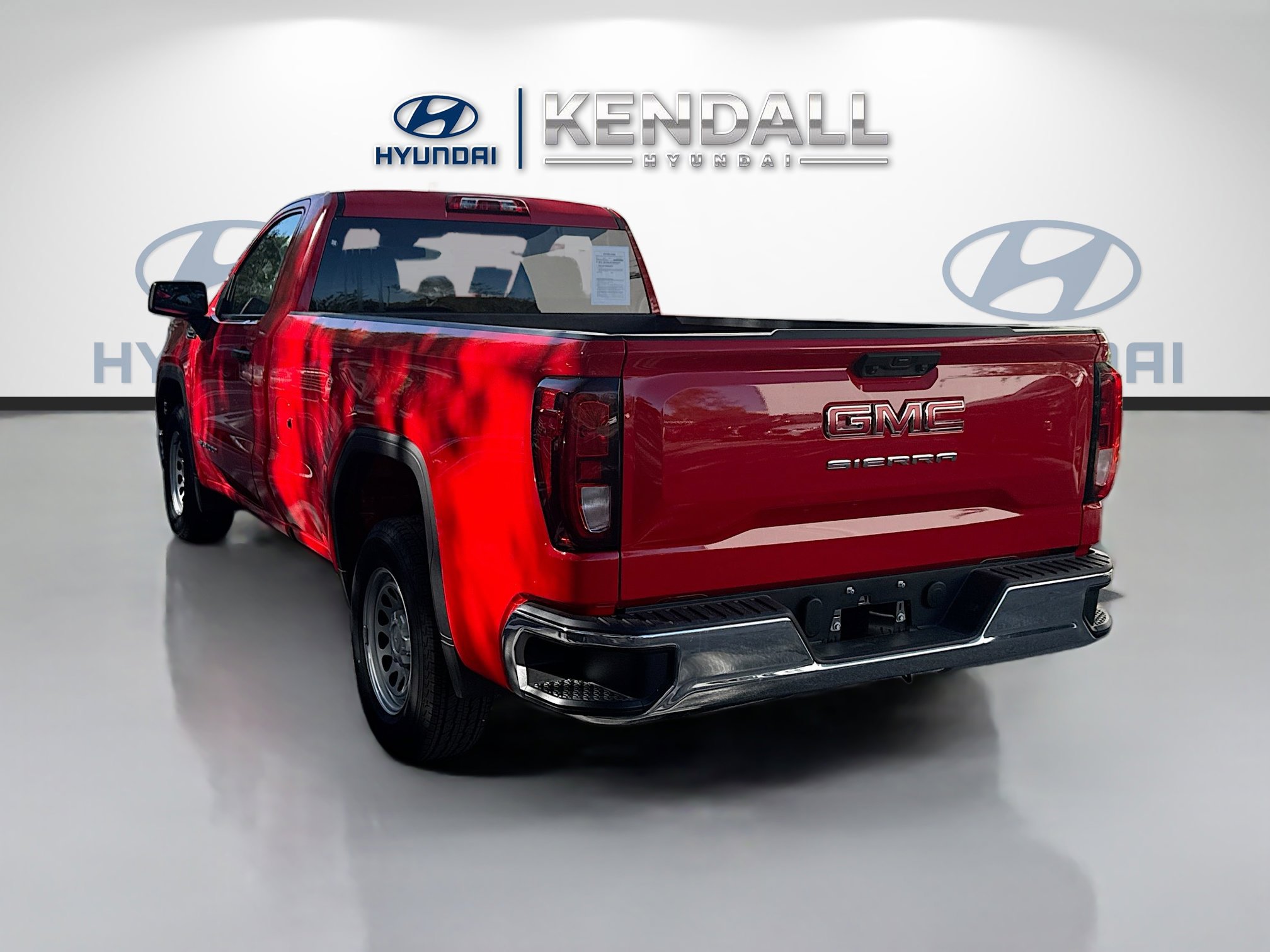 Used 2025 GMC Sierra 1500 Pro w/ Convenience Package image 4