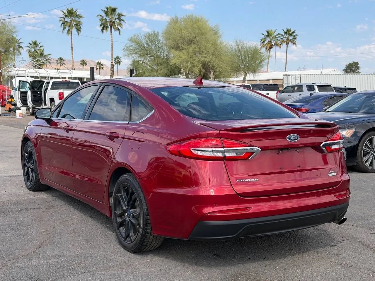 Used 2019 Ford Fusion SE w/ Equipment Group 151A FWD image 6