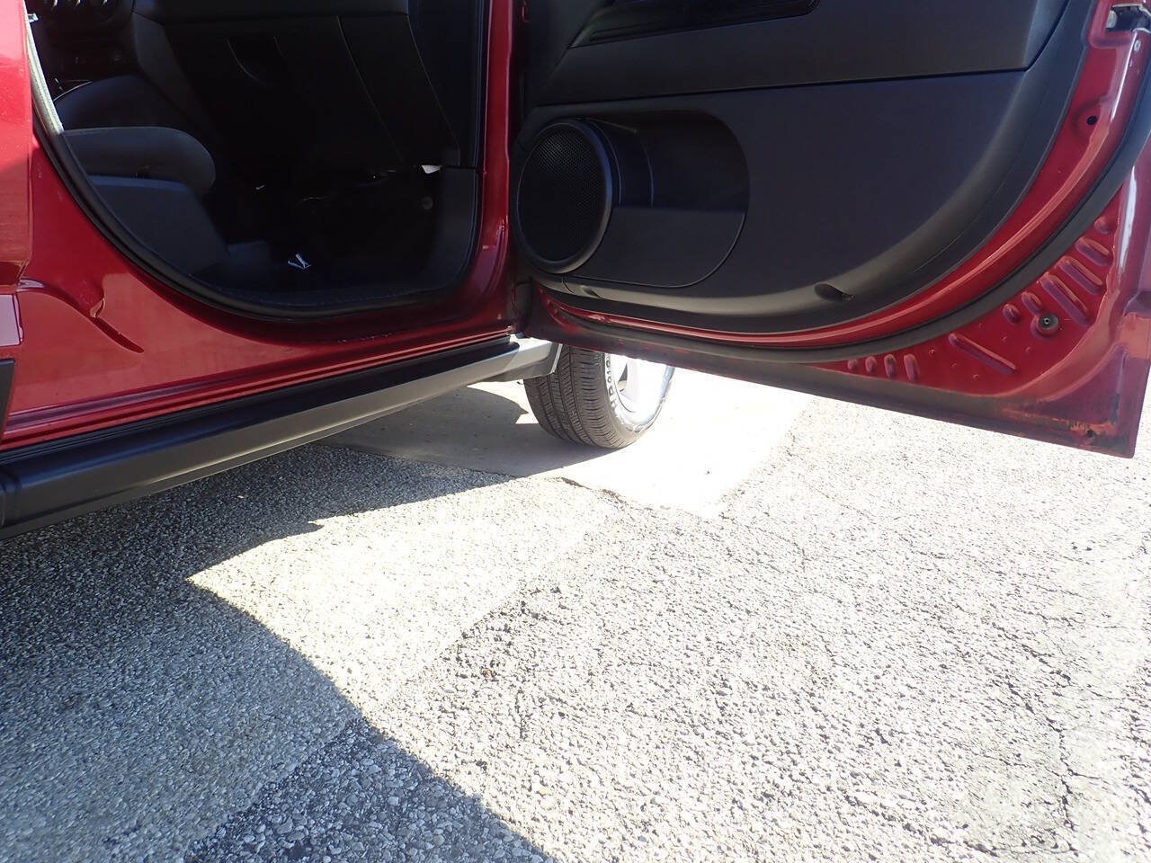 Used 2013 Jeep Compass Sport FWD image 23