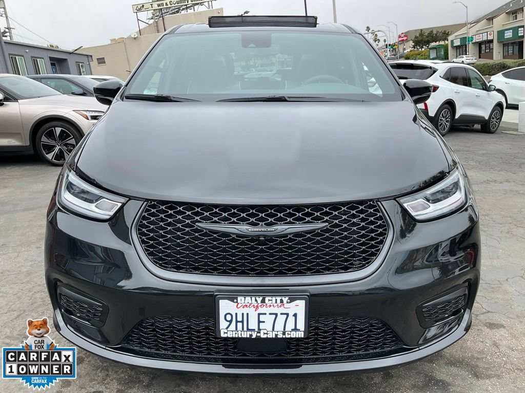 Used 2023 Chrysler Pacifica Limited w/ Uconnect Theater Family Group FWD image 99