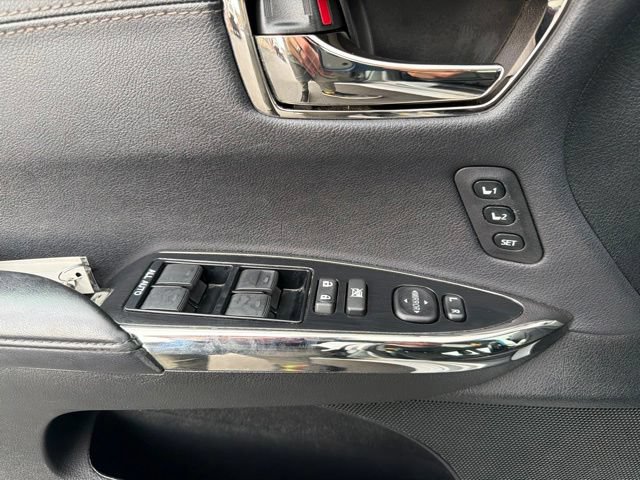 Used 2015 Toyota Avalon XLE Touring FWD image 19