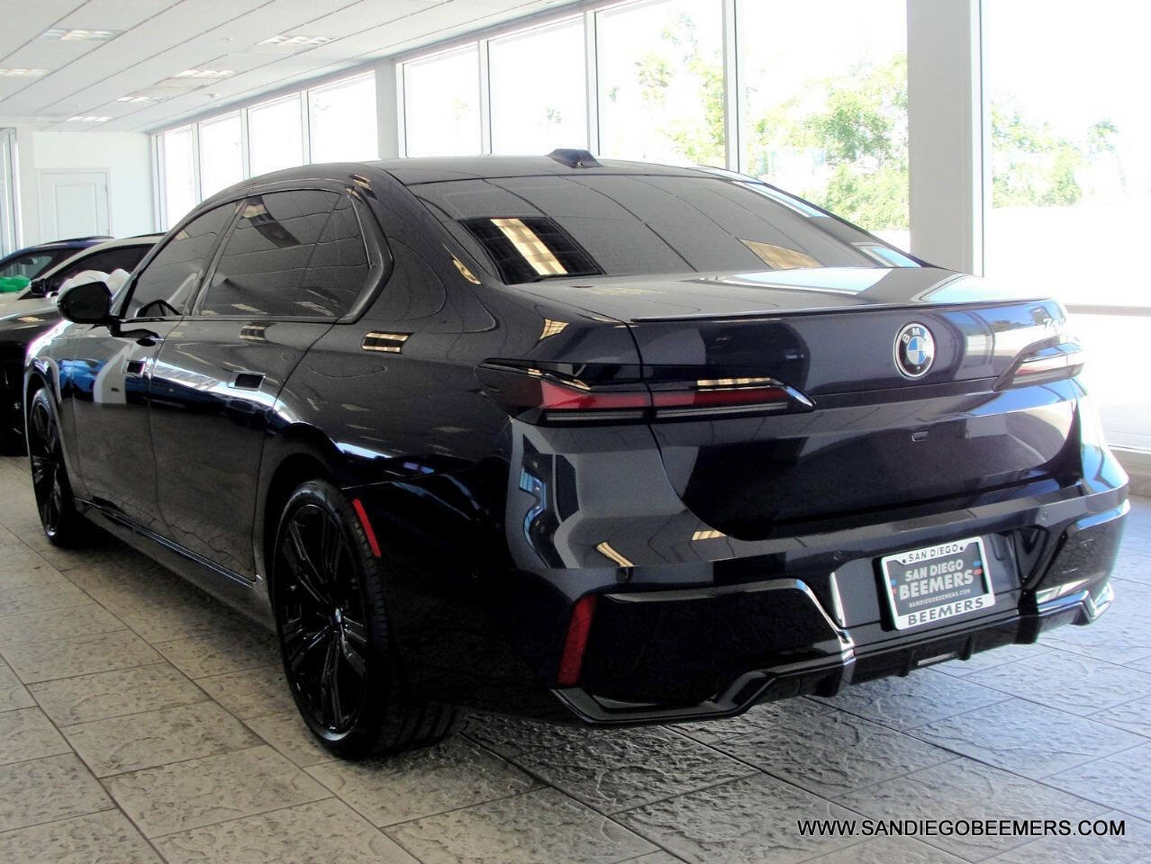 Used 2023 BMW 740i 740i M SPORT PRO+HUD+SWAROVSKI w/ Parking Assistance Package image 58