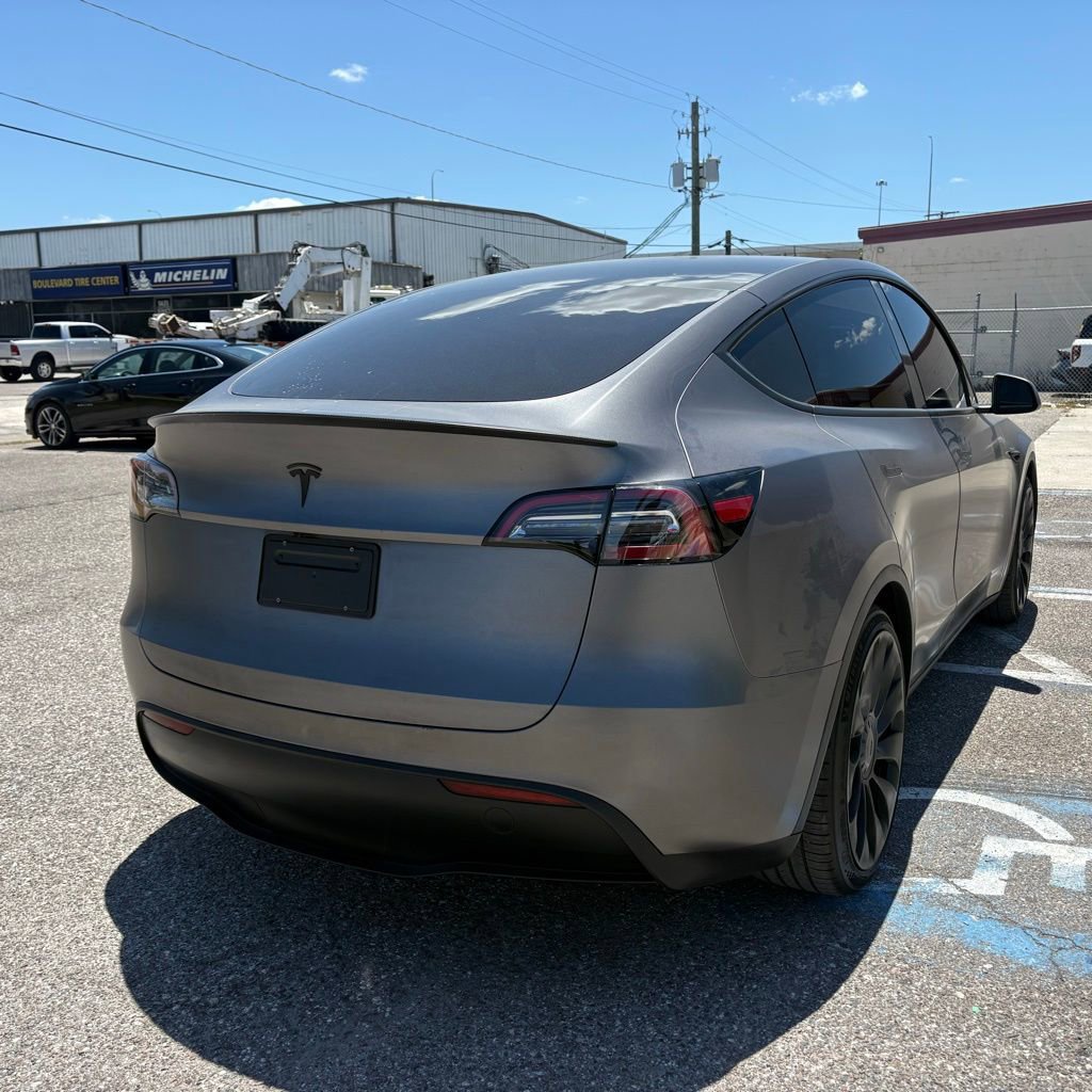 Used 2023 Tesla Model Y Performance AWD/4WD image 3