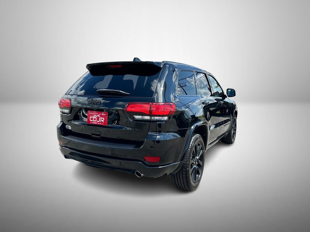 Used 2021 Jeep Grand Cherokee Laredo X RWD image 4