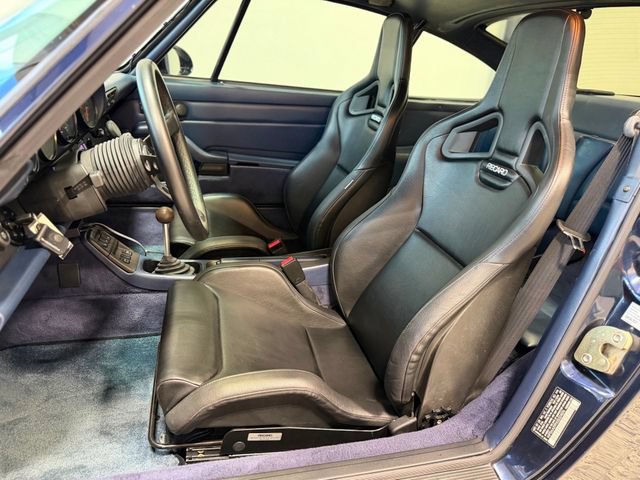 Used 1995 Porsche 911 Carrera RWD image 23