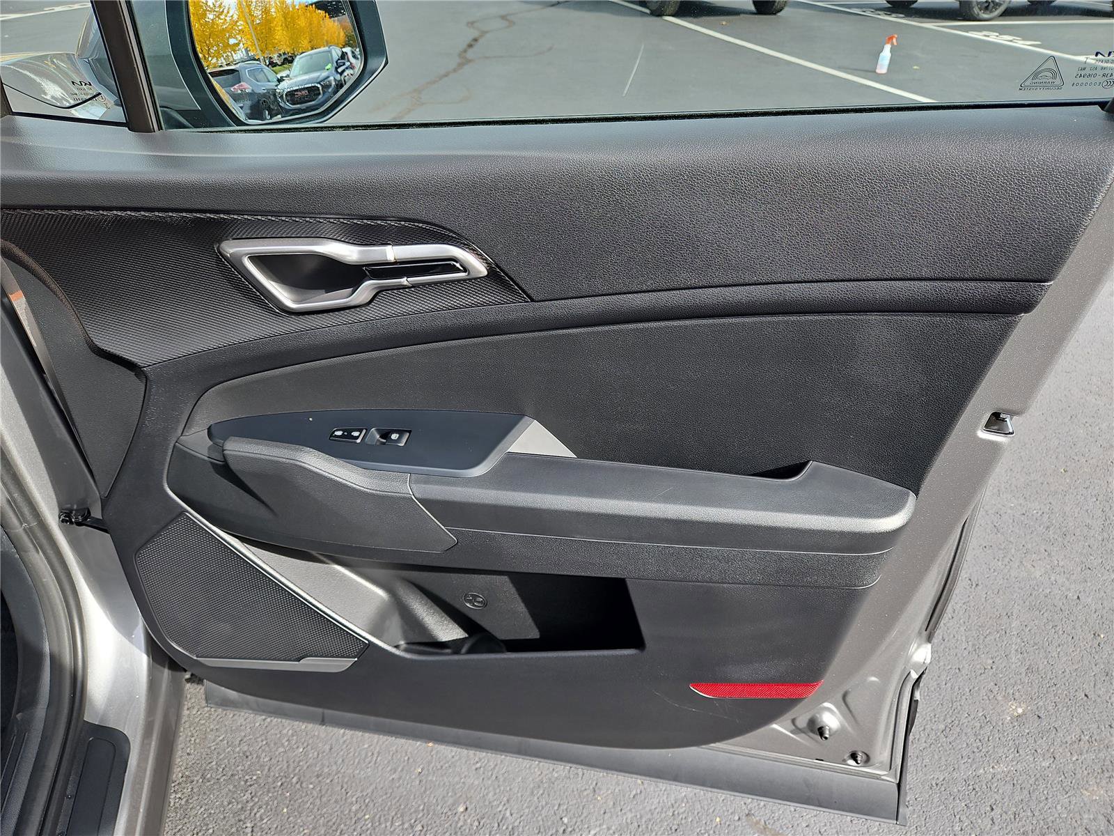 Certified 2025 Kia Sportage LX image 28