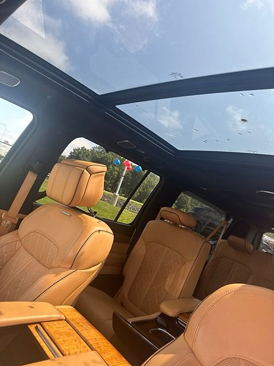 Used 2025 Jeep Grand Wagoneer L Series III AWD/4WD image 46