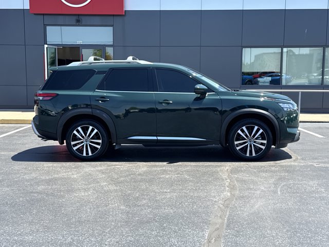 Certified 2025 Nissan Pathfinder Platinum w/ Cargo Package FWD image 2