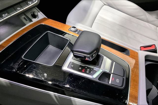 Used 2023 Audi Q5 2.0T Premium w/ Convenience Package image 13