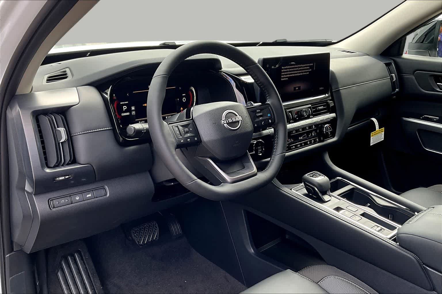 New 2026 Nissan Pathfinder SL FWD image 10