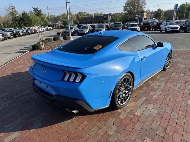 Used 2025 Ford Mustang GT RWD image 13