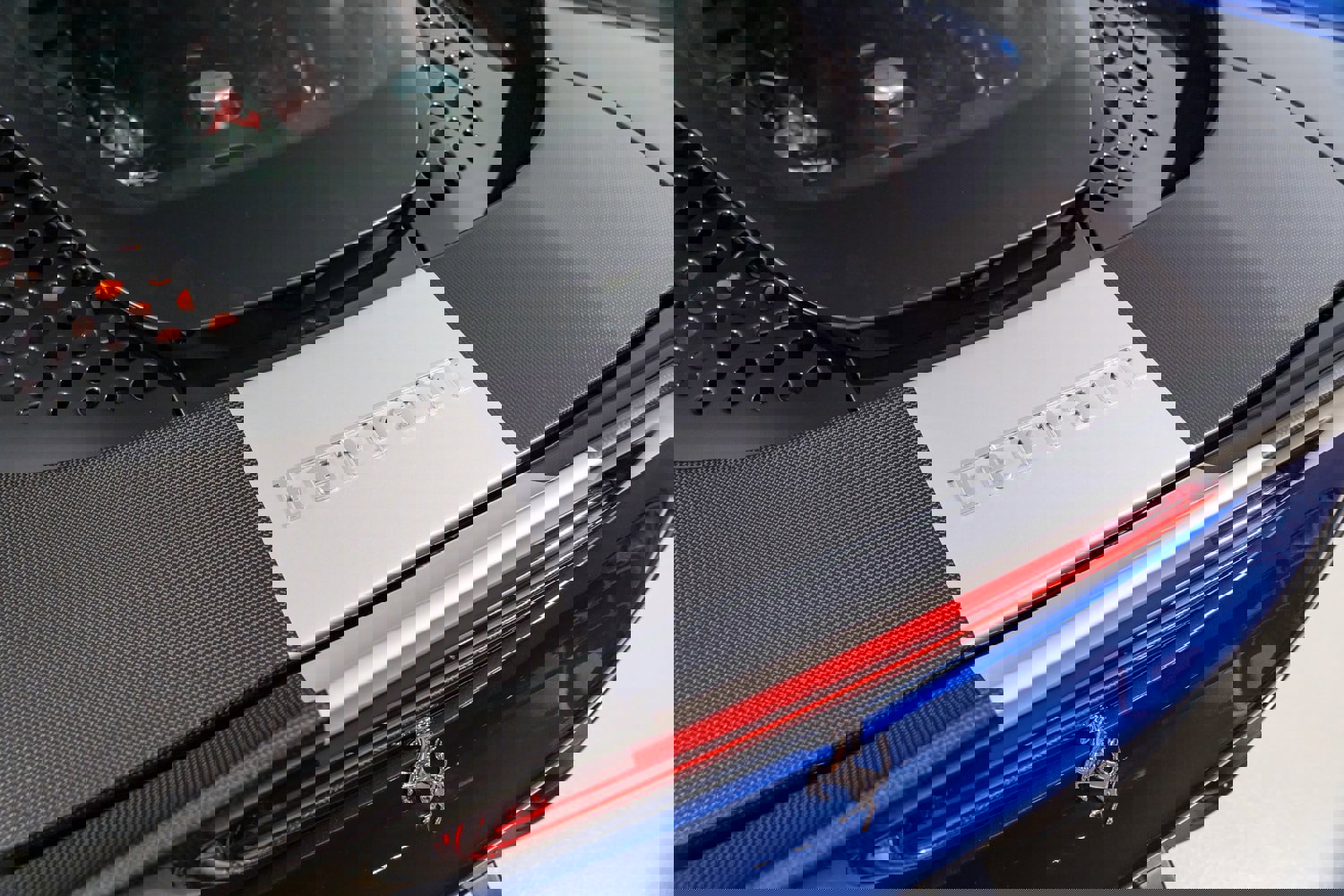 Used 2022 Ferrari SF90 Spider image 43