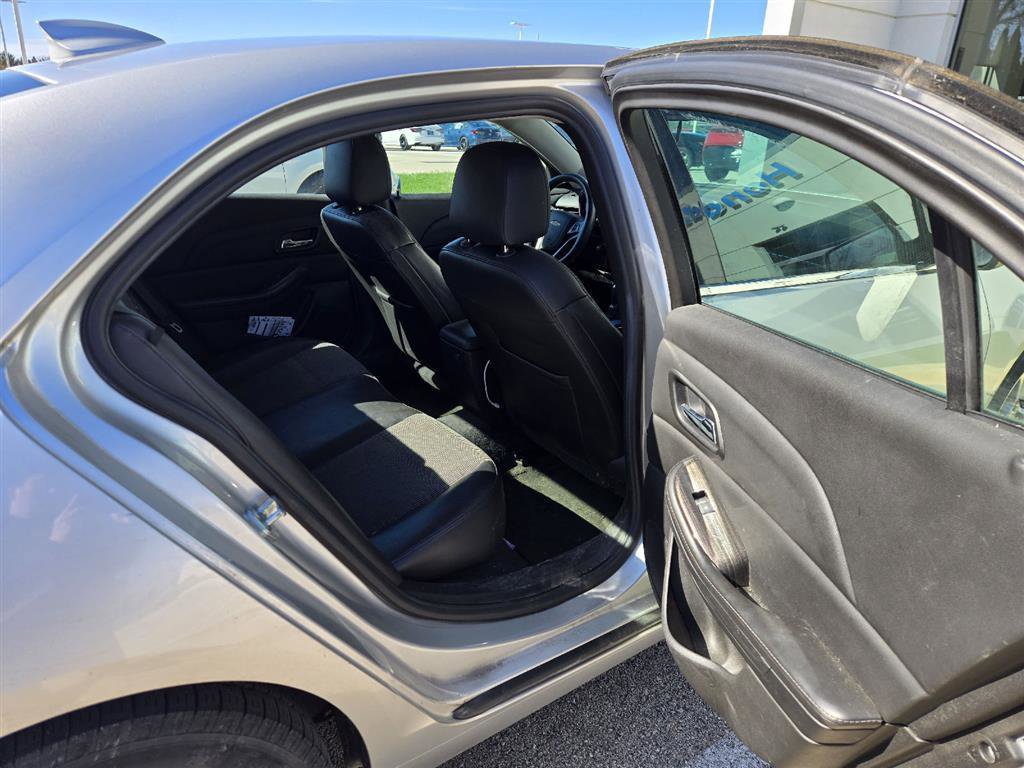 Used 2015 Chevrolet Malibu LT w/ Power Convenience Package FWD image 9