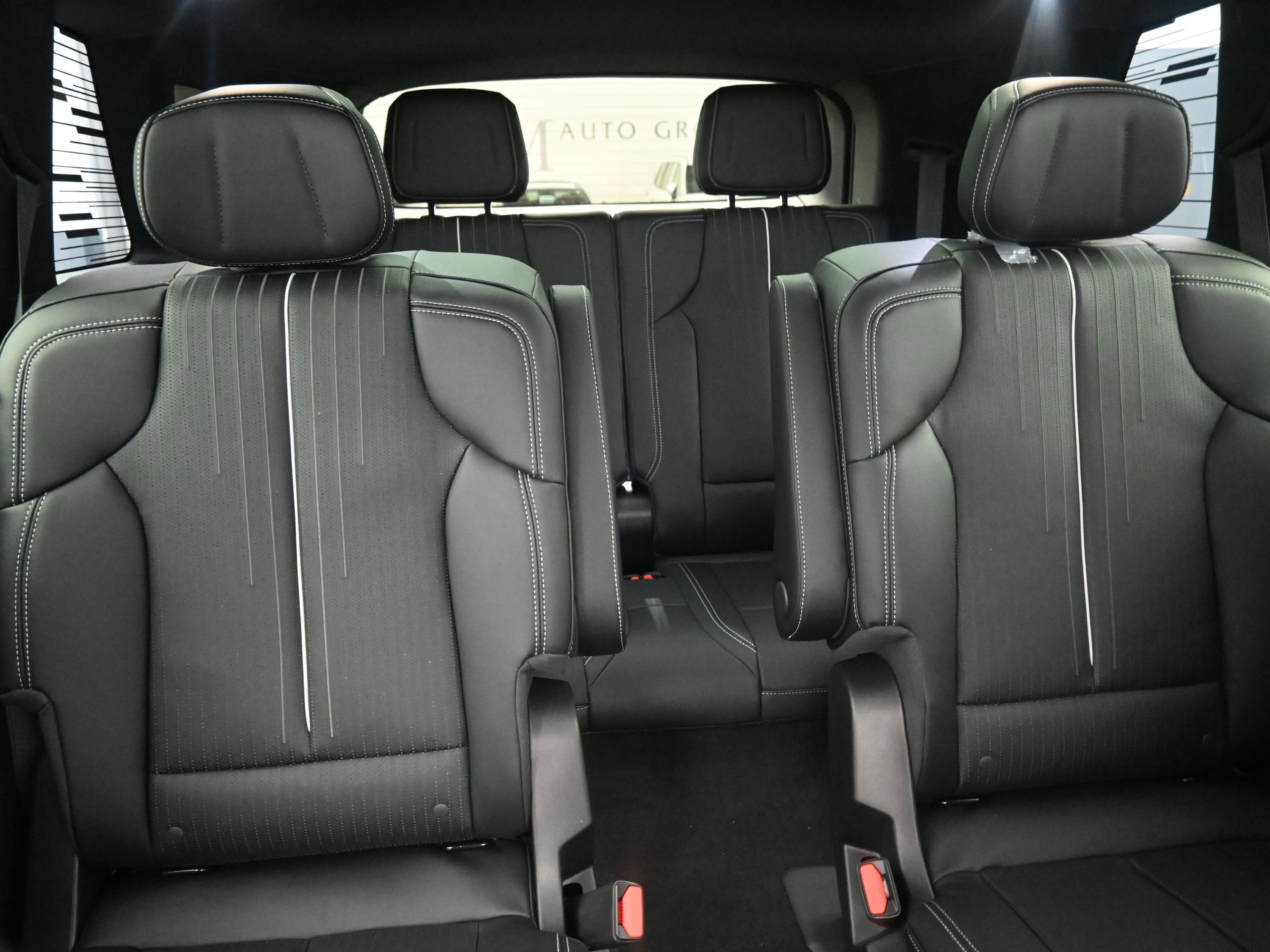 New 2026 Cadillac Vistiq Luxury w/ LPO, Floor Liner Package image 13