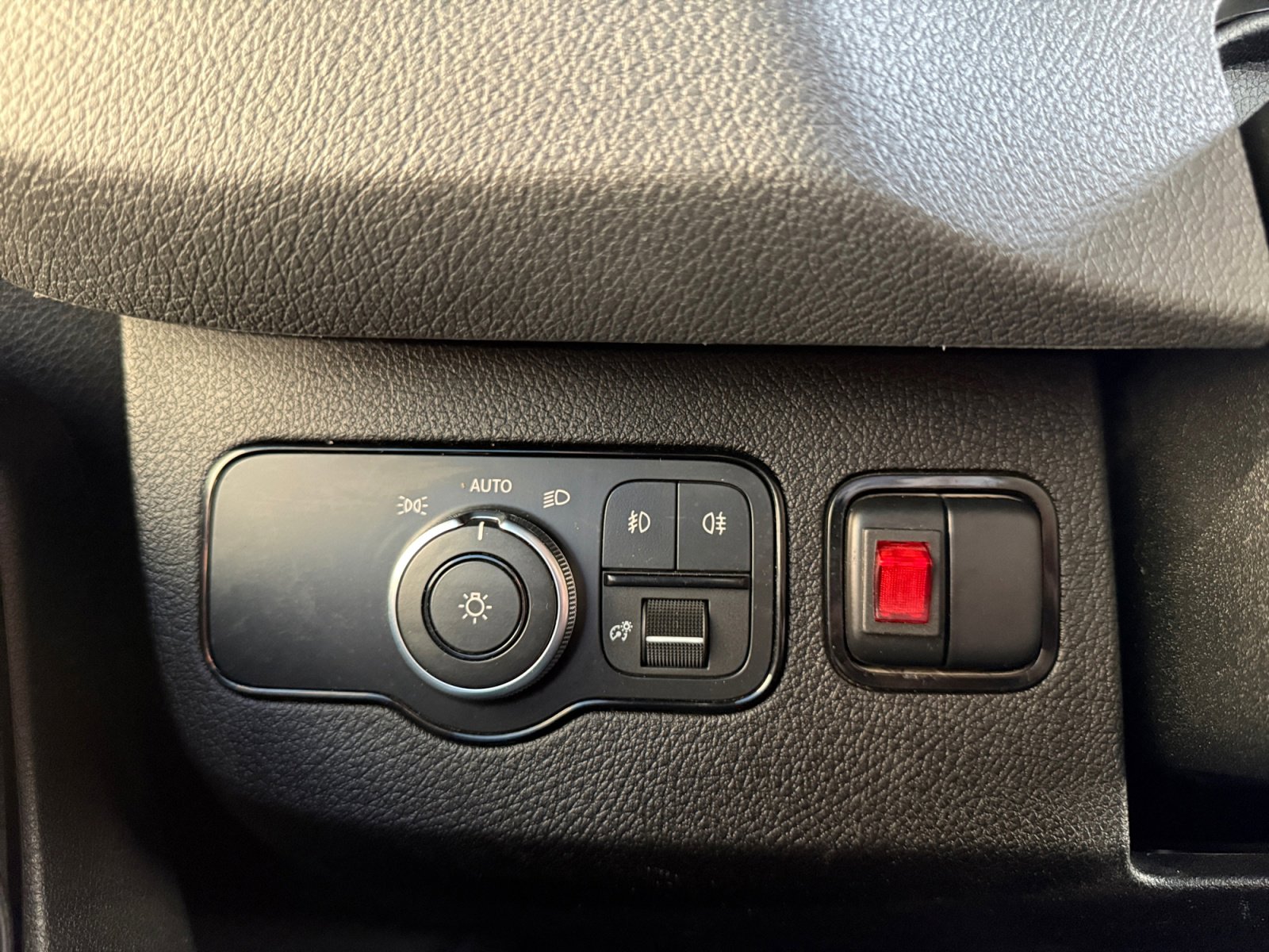 Used 2020 Mercedes-Benz Sprinter 2500 image 13