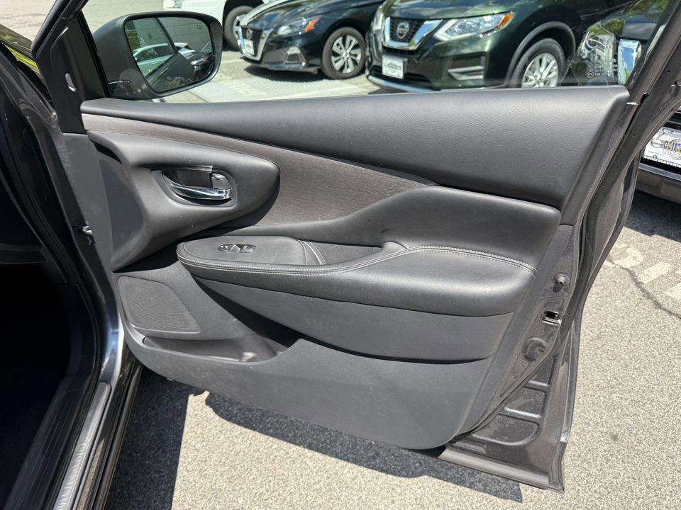 Used 2022 Nissan Murano S image 27