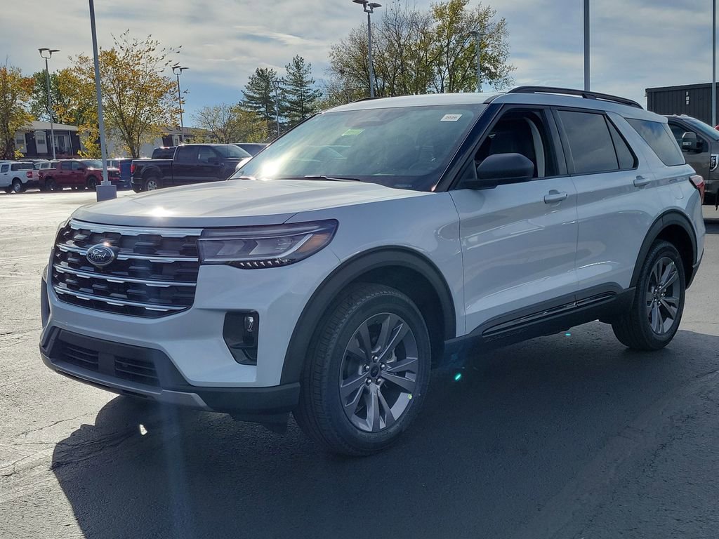 New 2026 Ford Explorer Active image 8