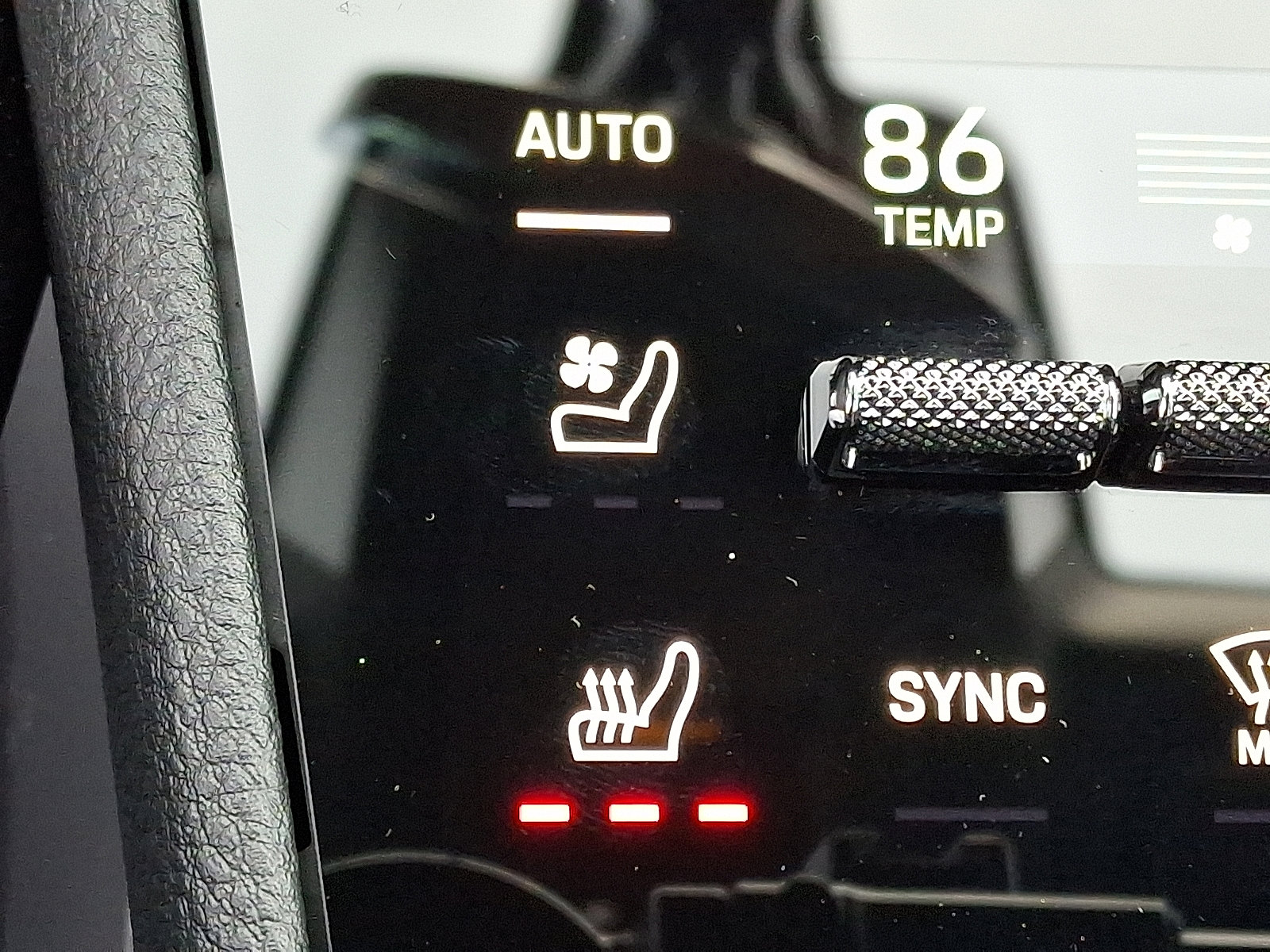 Used 2024 Porsche Cayenne Coupe image 25