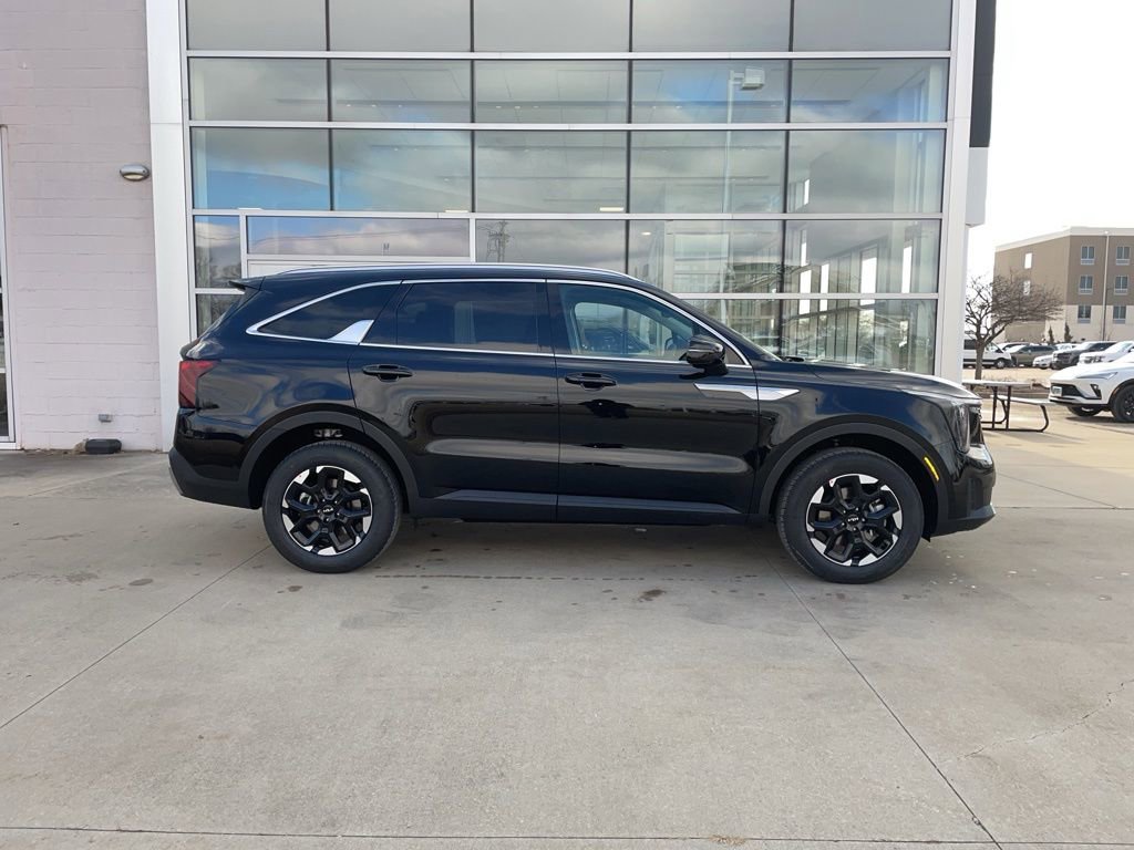 New 2026 Kia Sorento S image 4
