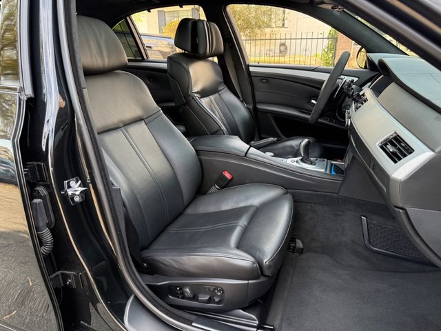 Used 2009 BMW M5 RWD image 39