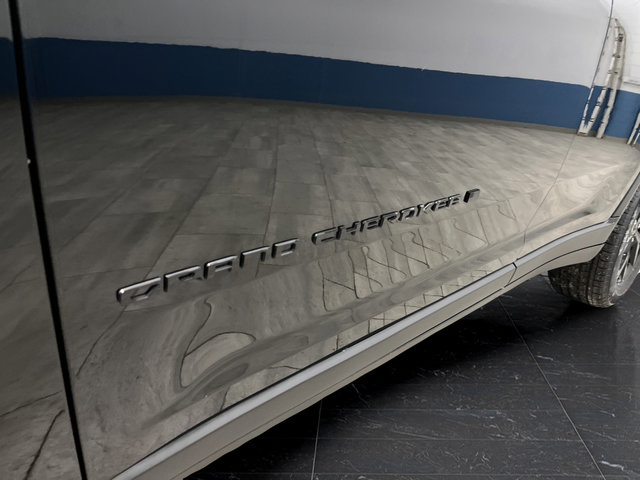 New 2026 Jeep Grand Cherokee Altitude AWD/4WD image 34