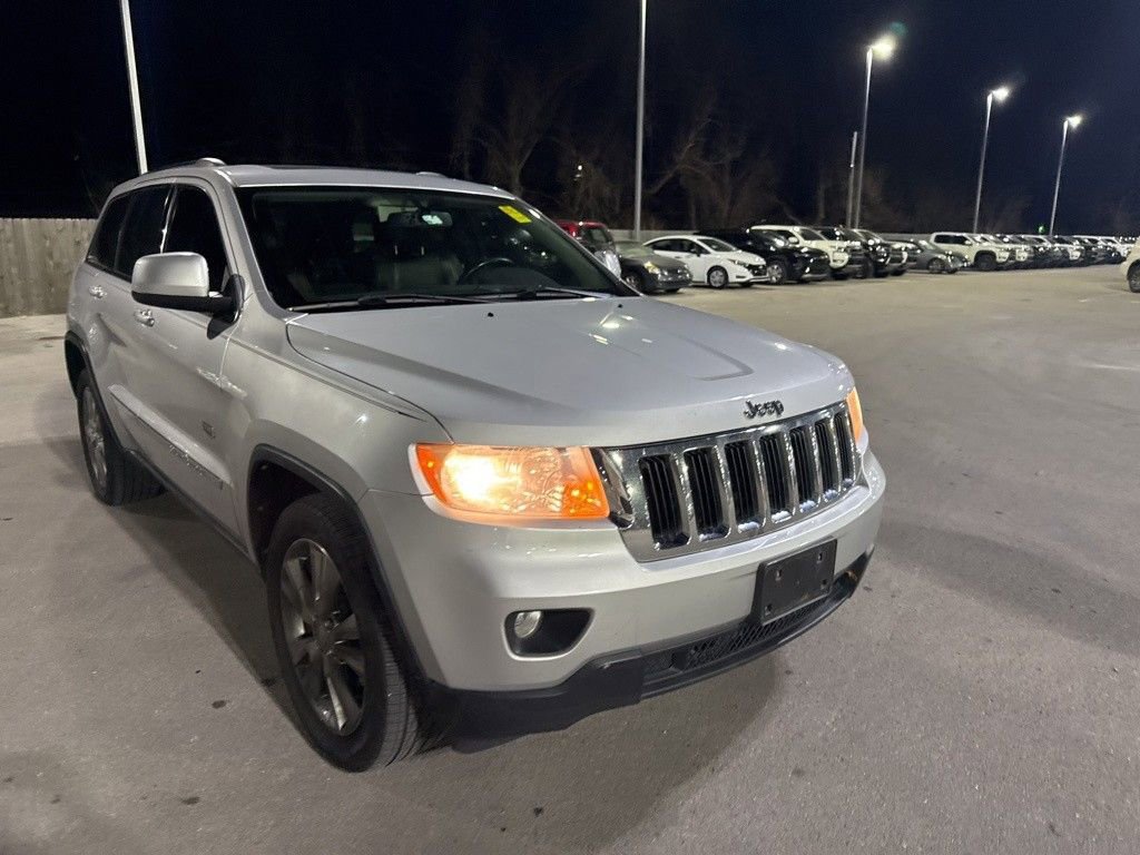 Used 2011 Jeep Grand Cherokee 70th Anniversary image 3