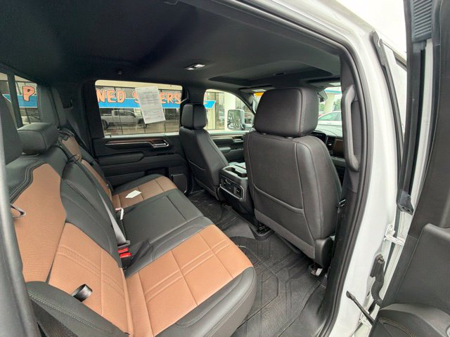 Used 2024 Chevrolet Silverado 2500 High Country AWD/4WD image 41