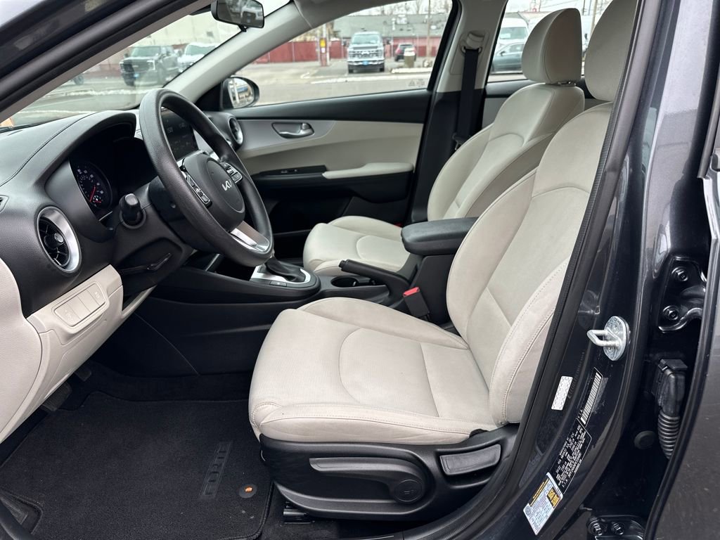 Used 2023 Kia Forte LXS image 12