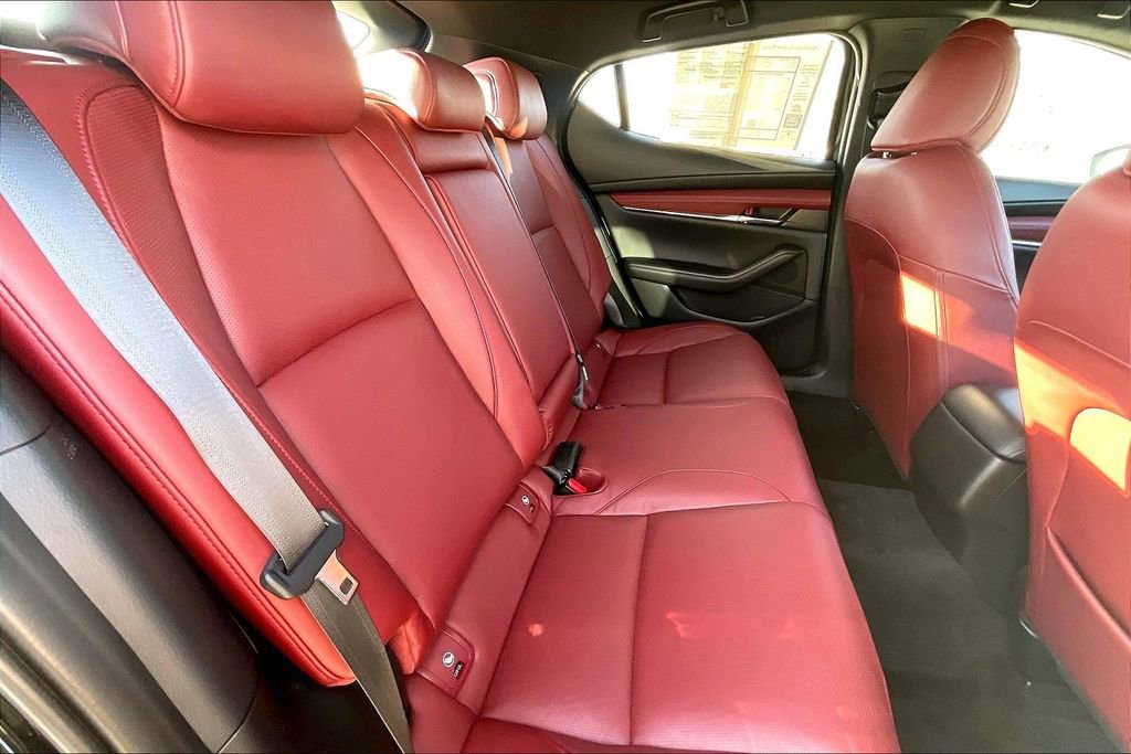 Certified 2025 MAZDA MAZDA3 Hatchback w/ Appearance Package image 27