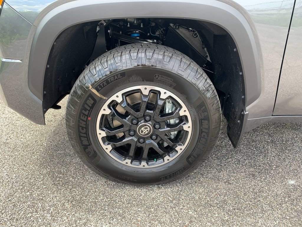 New 2026 Toyota Tundra SR5 AWD/4WD image 31