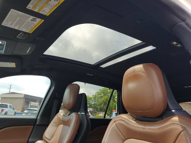 Used 2021 Lincoln Aviator Reserve AWD/4WD image 17