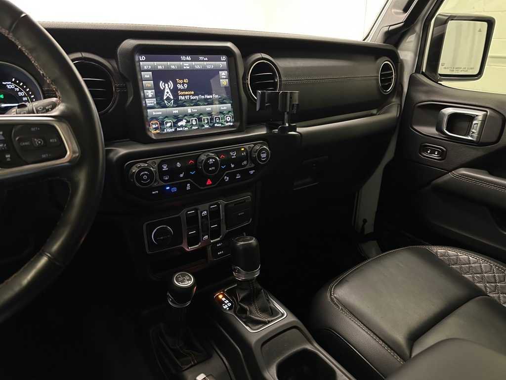 Used 2021 Jeep Wrangler Unlimited Sahara image 29