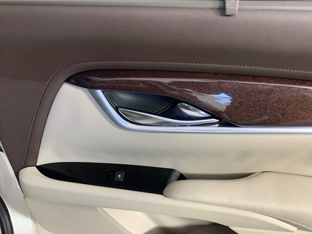 Used 2013 Cadillac XTS Premium FWD image 38