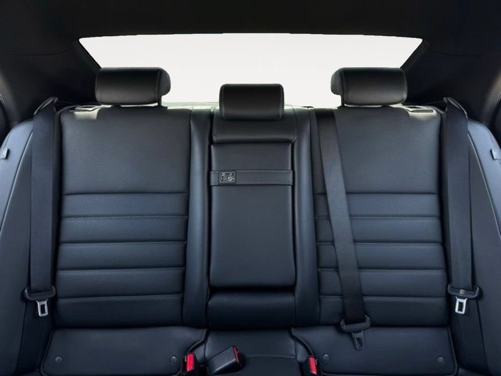 Used 2024 Lexus IS 500 RWD image 21