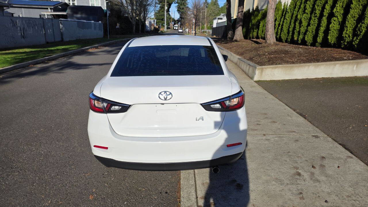 Used 2017 Toyota Yaris iA FWD image 8
