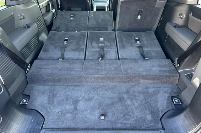 Certified 2023 Land Rover Defender 130 X-Dynamic SE image 14