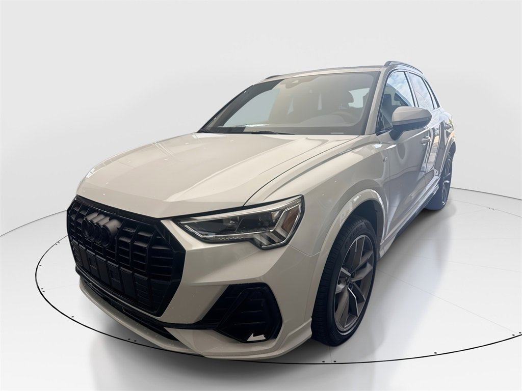 New 2025 Audi Q3 2.0T Premium