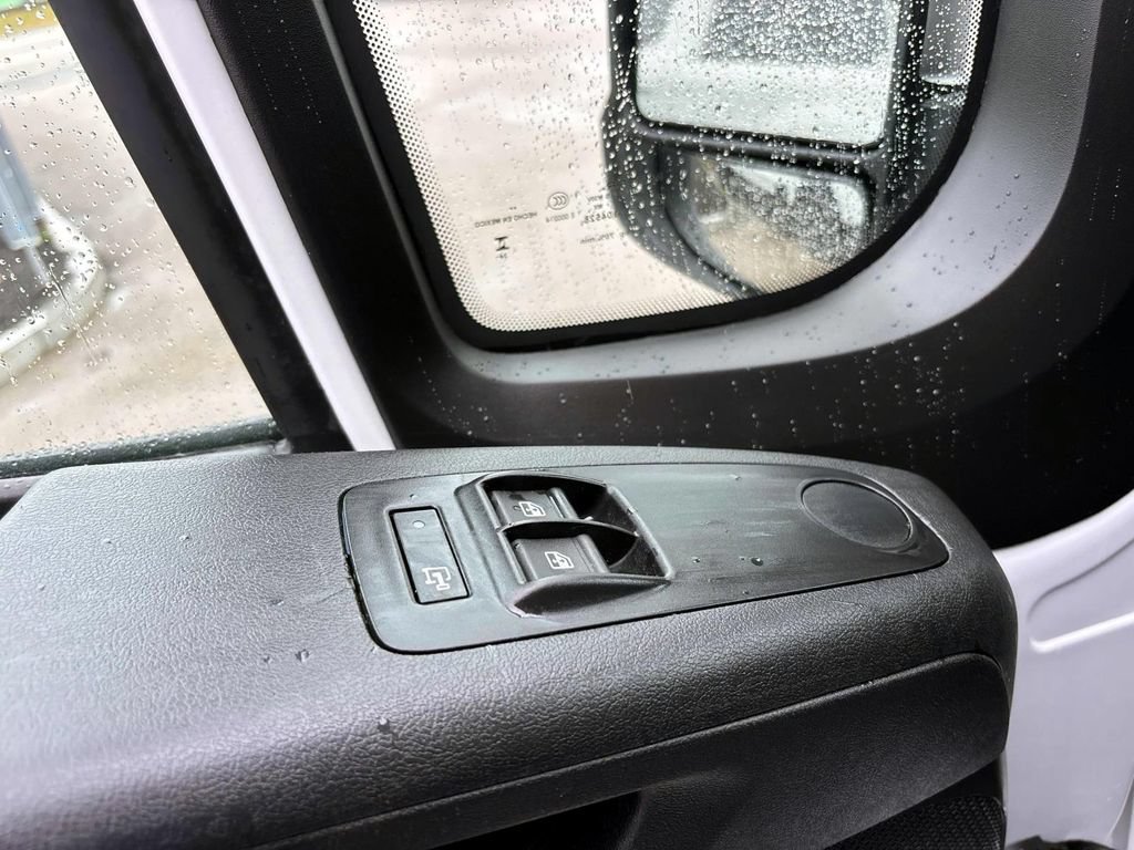 Used 2025 RAM ProMaster 2500 w/ U-Haul Equipment Group FWD image 11