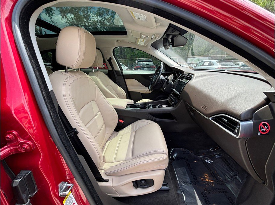 Used 2017 Jaguar F-PACE Prestige AWD/4WD image 46
