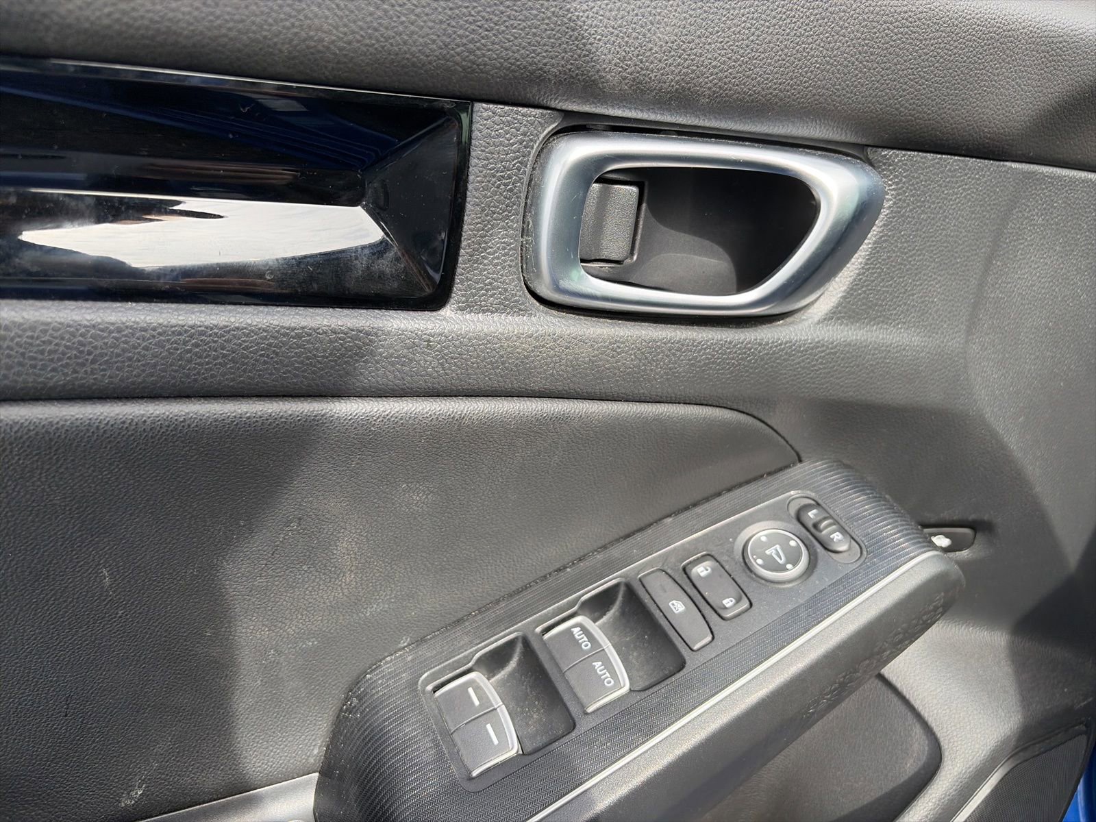 Used 2022 Honda Civic Touring image 13
