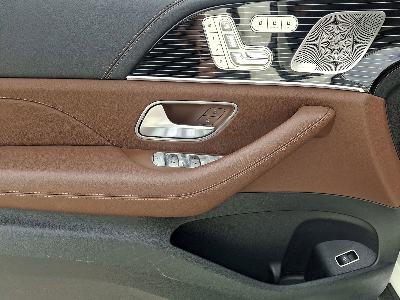 Certified 2024 Mercedes-Benz GLS 450 4MATIC image 12