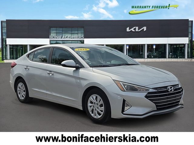 Used 2019 Hyundai Elantra SE w/ Cargo Package FWD image 1