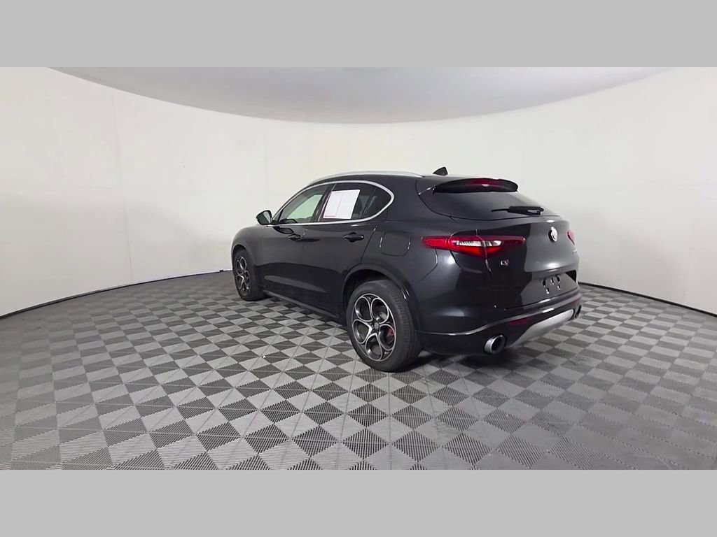 Used 2020 Alfa Romeo Stelvio Ti w/ Active Blind Spot Package AWD/4WD image 44