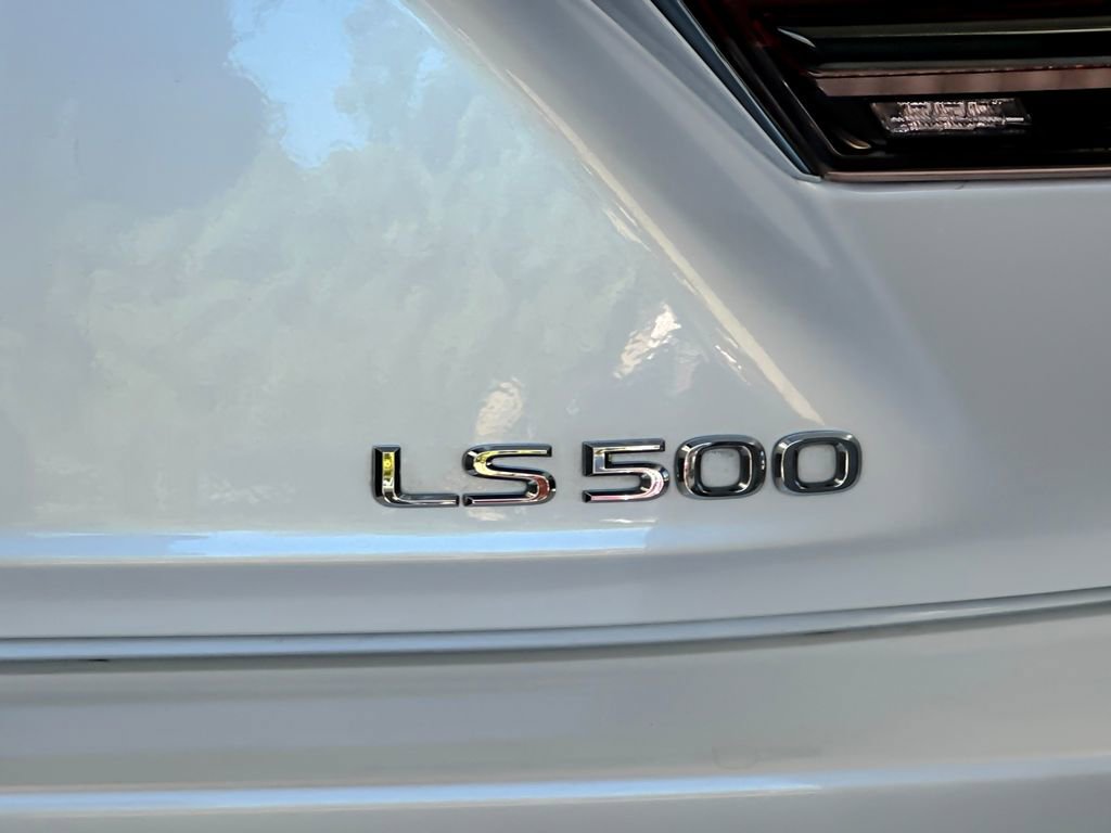 Used 2021 Lexus LS 500 w/ Accessory Package (Z1) RWD image 25