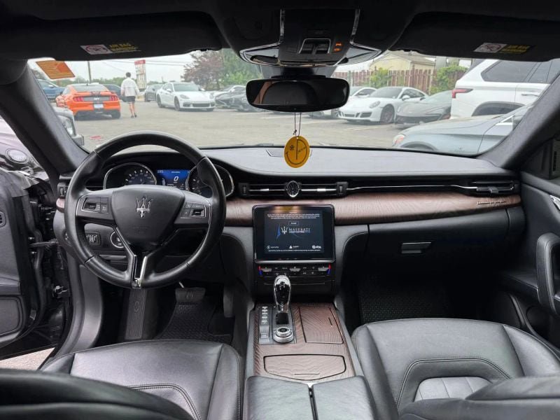 Used 2018 Maserati Quattroporte S image 21