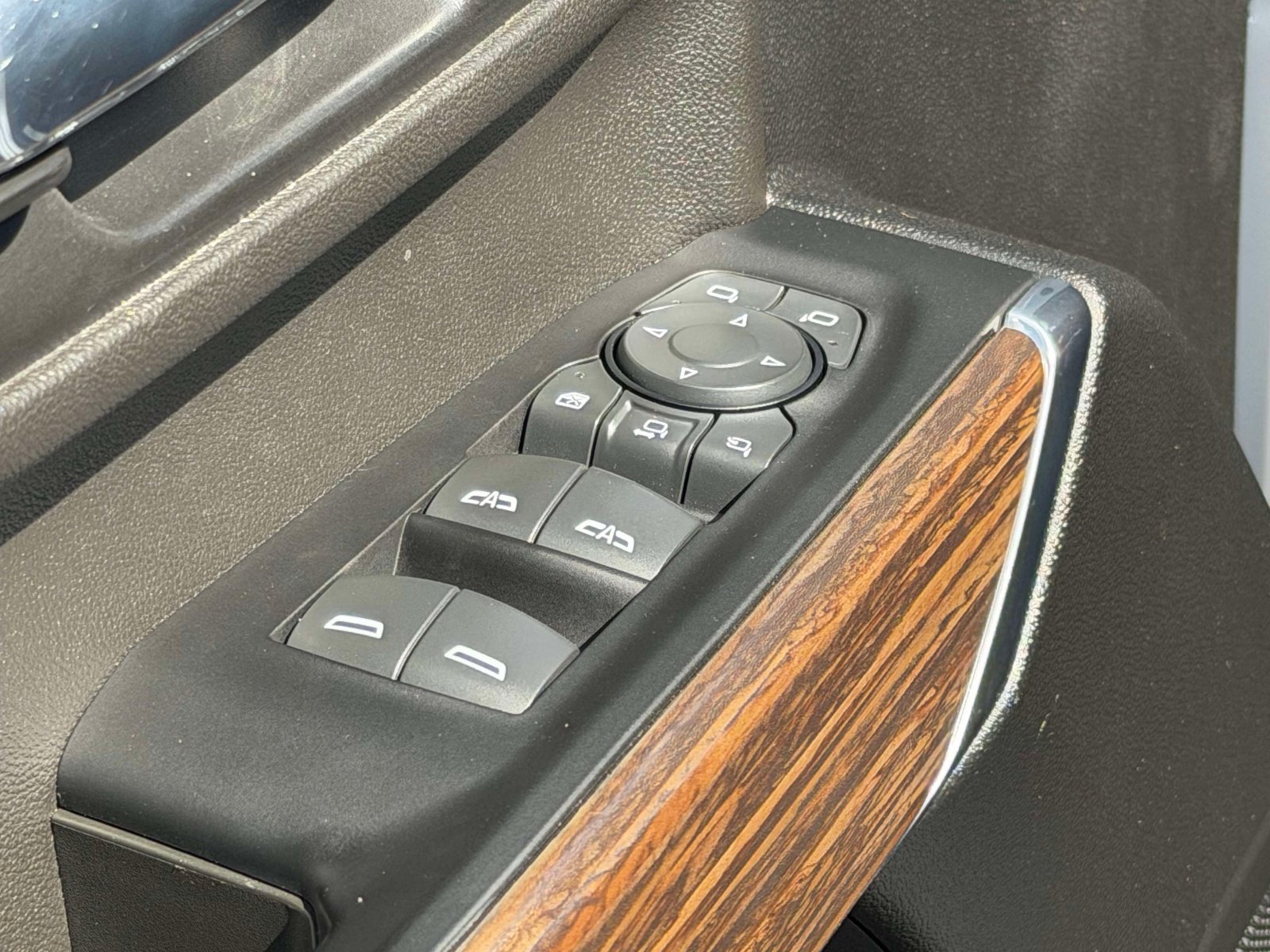 Used 2022 Chevrolet Silverado 3500 High Country w/ Safety Package II AWD/4WD image 19