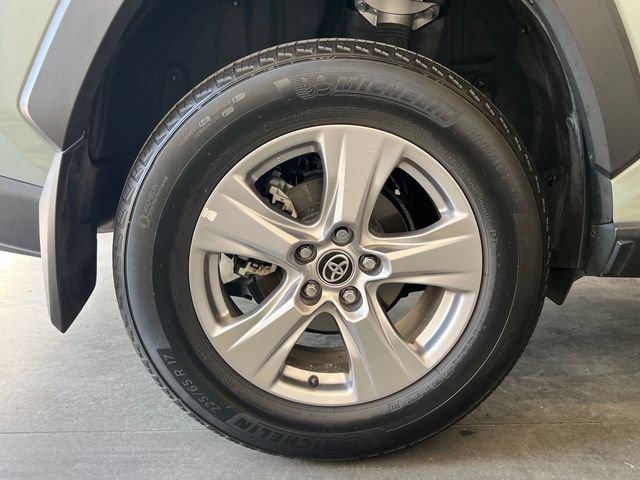 Used 2022 Toyota RAV4 XLE w/ Convenience Package AWD/4WD image 11