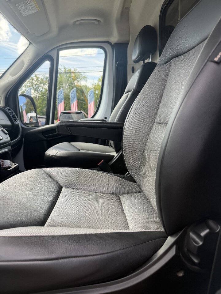 Used 2025 RAM ProMaster 3500 w/ Convenience Group FWD image 3