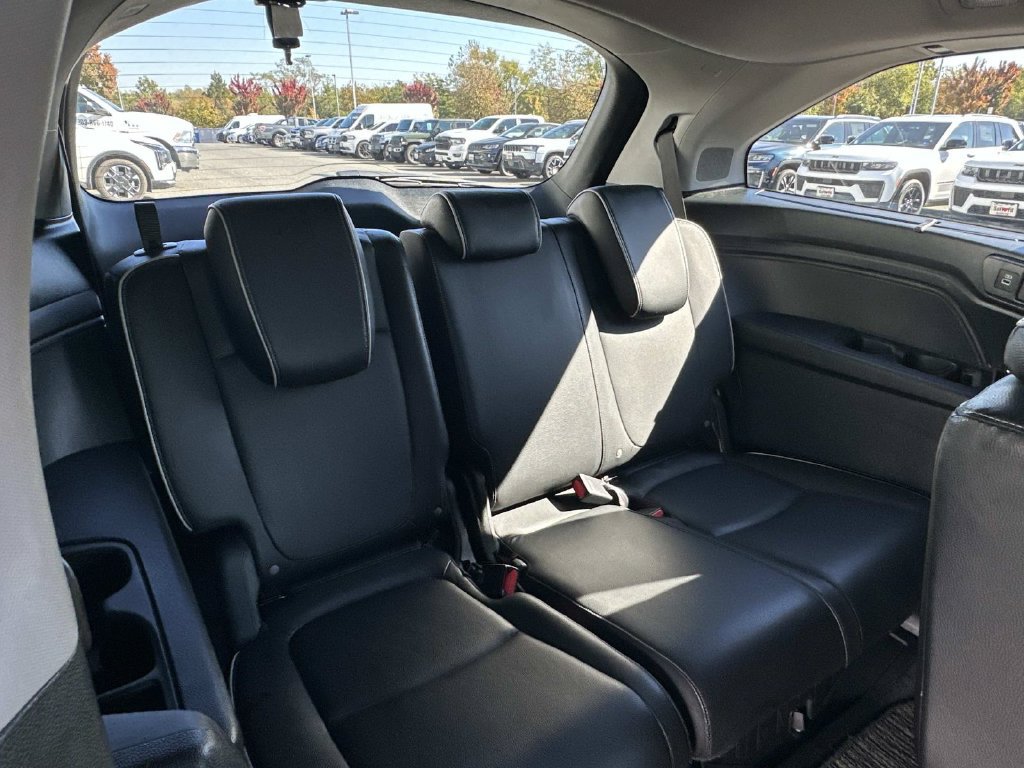 Used 2023 Honda Odyssey Elite image 11