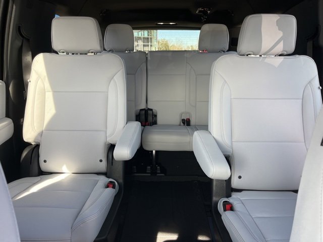 New 2025 Chevrolet Suburban Premier image 43